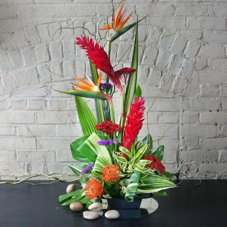 Lost Paradise Flower Arrangement Romanian Flower Shop